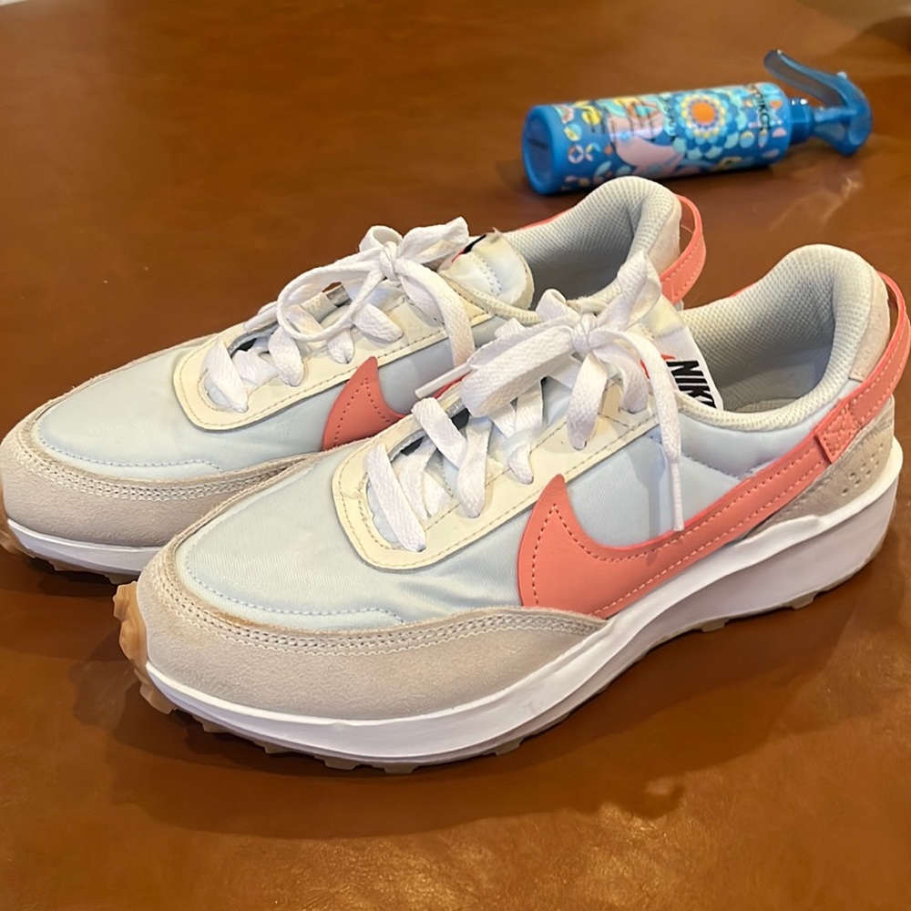 Nike Waffle Debut - womens size 7